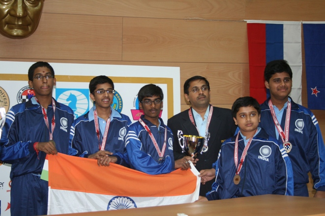 2009 Indian team winning the silver medal in World Sub-Junior Chess Olympiad.